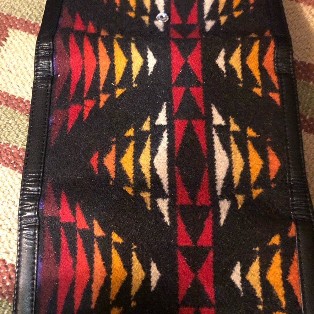 Pendleton Black And Red Patterned Wallet - image 3
